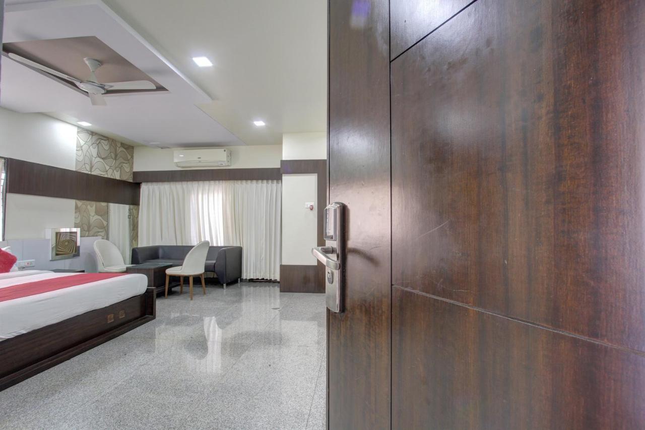 Hotel Le Grande Bijāpur Exterior foto