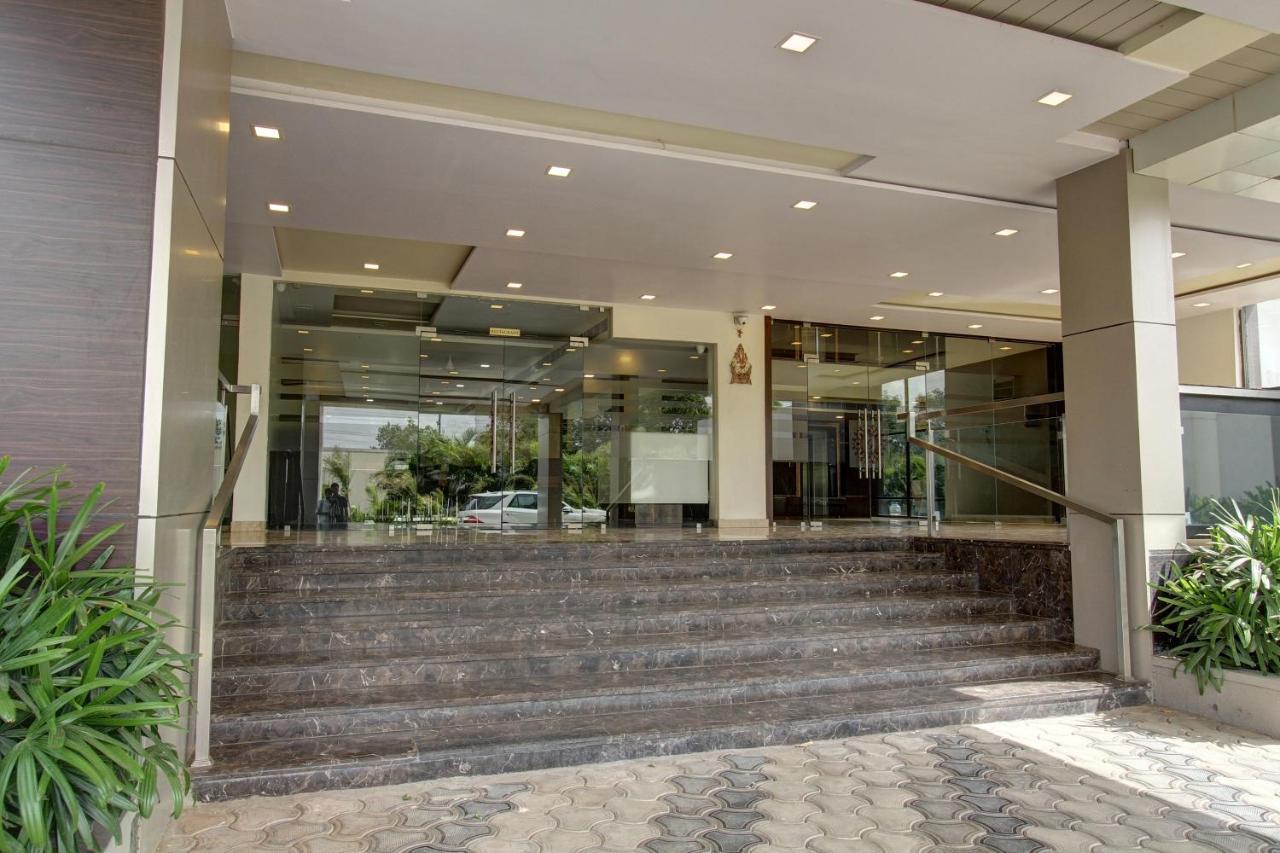 Hotel Le Grande Bijāpur Exterior foto