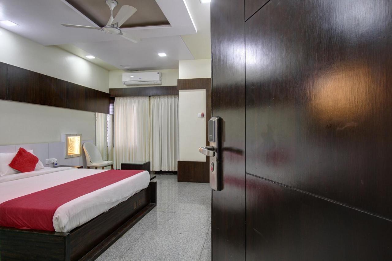 Hotel Le Grande Bijāpur Exterior foto